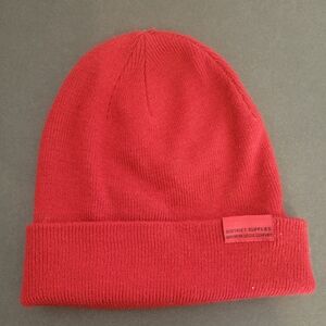 H & M Beanie Hat Cap Knit Ski Winter Red Black Adult One Size